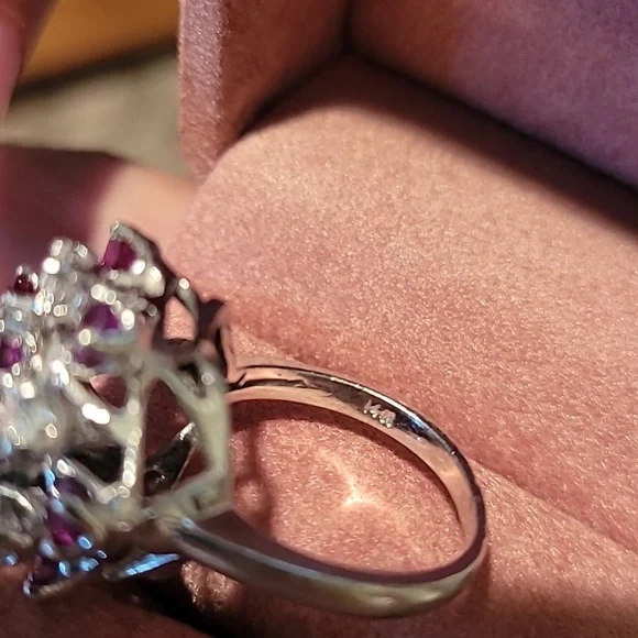 14k vintage ring with diamonds and ruby - Picture 6 of 9